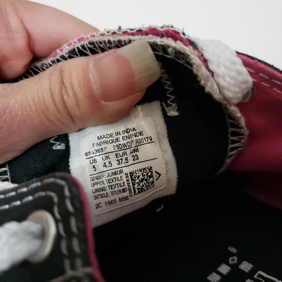 Sz 5 Junior Converse Black White & Pink Trim Shoes - Picture 8 of 8